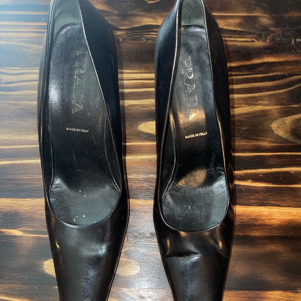 Prada black leather pumps size 41
